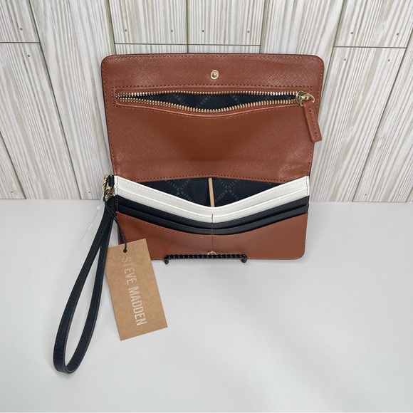 Steve Madden BDaisy Multi Flap Wallet-Slim Profile-Black-NWT - Picture 6 of 6